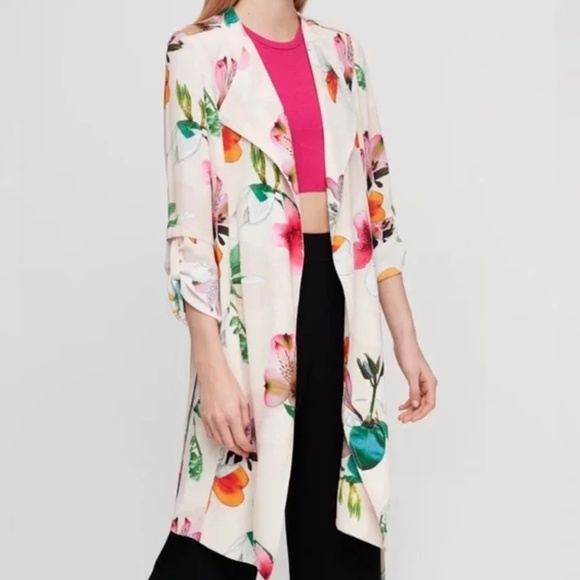 Babaton Aritzia Quincey Floral Duster Trench Jacket w/ Pockets Beige Pink XS - Picture 5 of 5